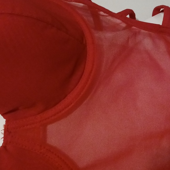 Red Lingerie NWOT. Size 1X. It's a nice piece. - Picture 2 of 9